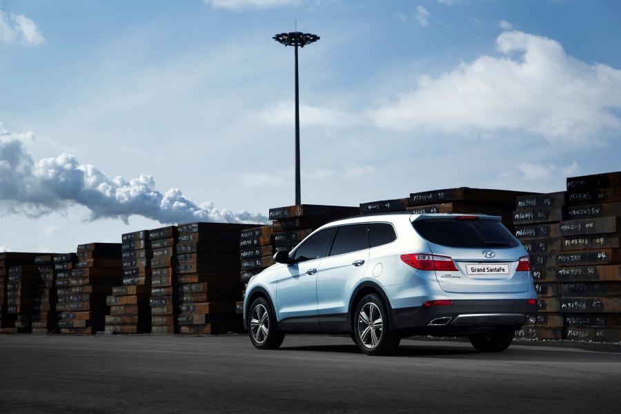 Hyundai Grand Santa Fe 2013 года  (фото 32 из 40)